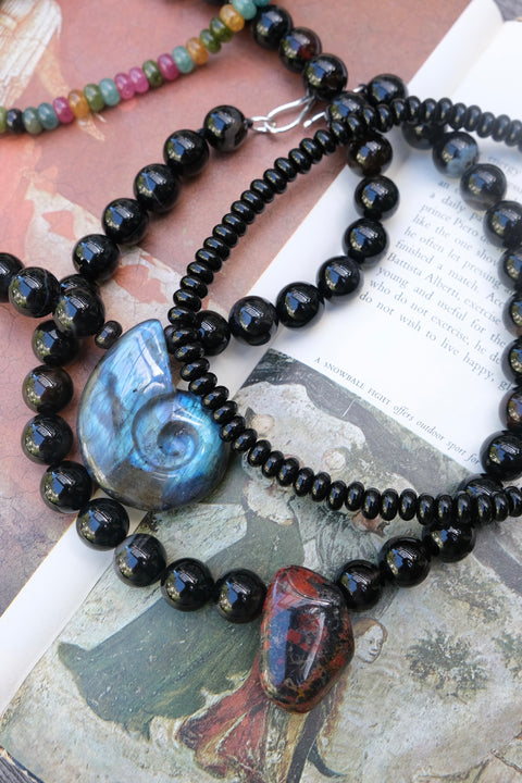 Stone Necklace in Onyx